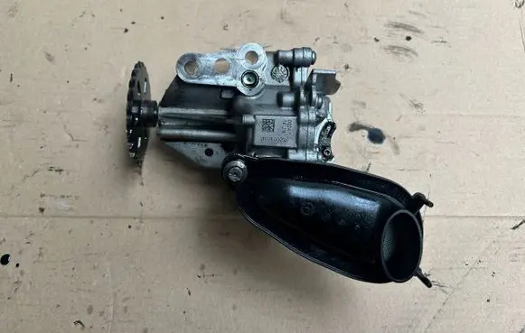 Renault Trafic III (X82) Oil pump 150001650R