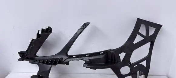Mercedes-Benz E AMG W212 Front bumper mounting bracket A2128850365 A2128852865