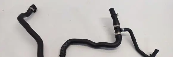 Engine coolant pipe/hose