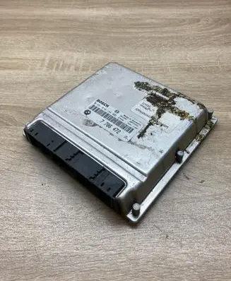 BMW 5 E39 Engine control unit/module ECU 7786472 0281010144