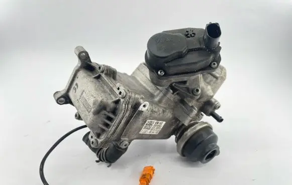 Audi Q5 SQ5 8R EGR valve cooler 059131515CG