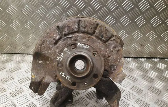 Volkswagen Polo V 6R Front wheel hub