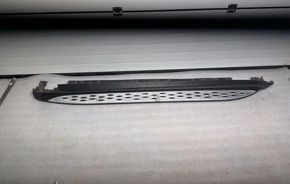Mercedes-Benz GLE (W166 - C292) Sill A1666980125