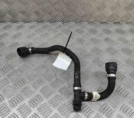 BMW X2 U10 Engine coolant pipe/hose 8478462