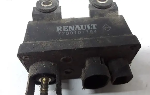 Volvo S40, V40 Glow plug pre-heat relay 7700107794