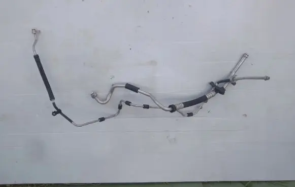 Audi A4 S4 B7 8E 8H Engine coolant pipe/hose 8E1260712S