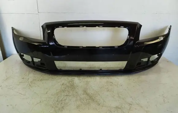 Volvo V70 Front bumper 30678623