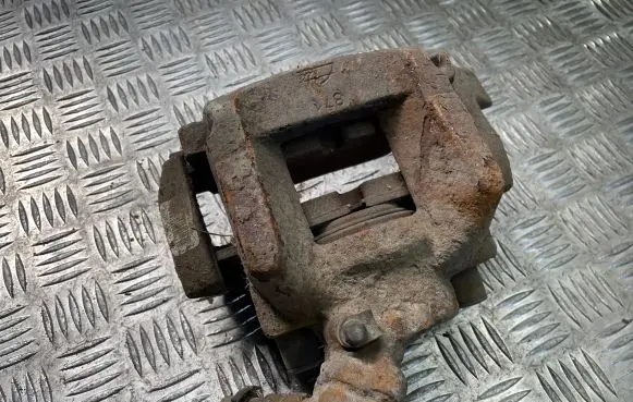 Peugeot 508 Front brake caliper