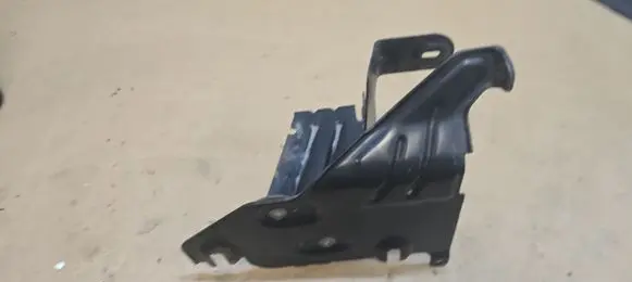 Volkswagen PASSAT B6 Webasto auxiliary heater mount bracket 3C0815948 12707 9009104A