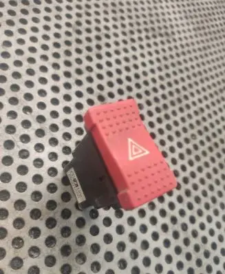 Iveco Daily 45 - 49.10 Hazard light switch 69501526