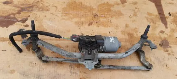 Peugeot 208 Front wiper linkage and motor 9673222580