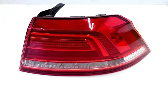 Volkswagen PASSAT B8 Rear/tail lights 3G5945312