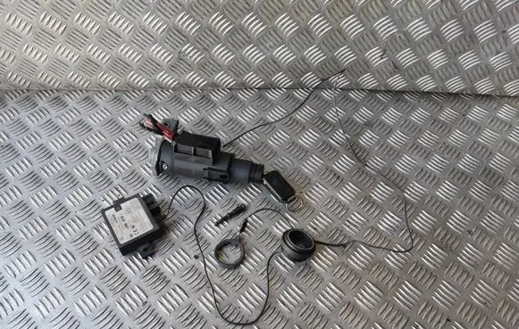 Mercedes-Benz E W210 Ignition lock 0175453428 09420300 2108203226