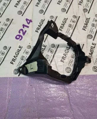 Ford Mustang VI Fog light bracket 