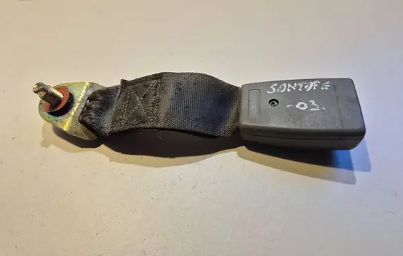 Hyundai Santa Fe Rear seatbelt buckle 