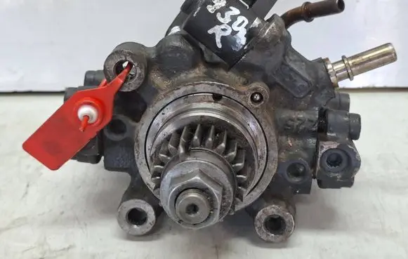 Renault Master III Fuel injection high pressure pump S27647481 167081930R