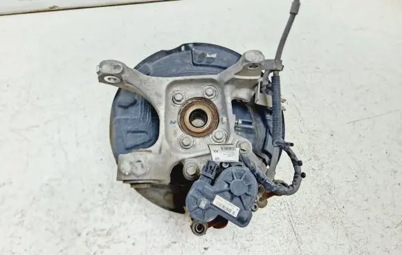 Ford Fusion II Rear wheel hub HG9C5B758 HG9C5B758A