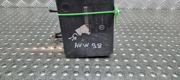 Volkswagen Golf IV ABS Pump 1J0614517J 1C0907379M