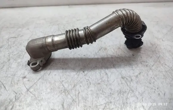 Peugeot 308 SW EGR valve line/pipe/hose 9803250080