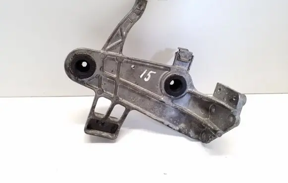 Mercedes-Benz E W212 Air filter cleaner box bracket assembly A6510900041