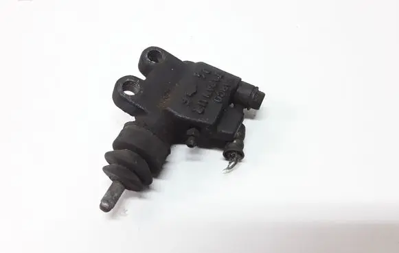 Clutch slave cylinder