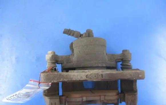 Chevrolet Lacetti Front brake caliper