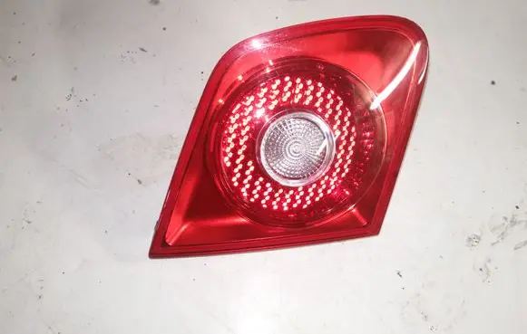 Volkswagen Jetta V Tailgate rear/tail lights 1K5945093J