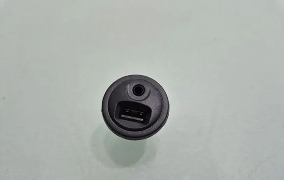 Peugeot 2008 I USB socket connector 96645227XT