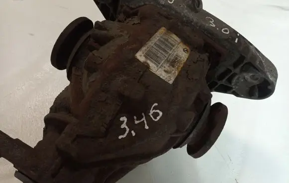 BMW 5 E39 Rear axle beam with reductor 