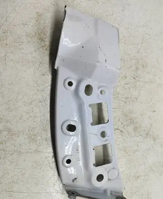 Volkswagen Crafter Fender mounting bracket 7C0821109