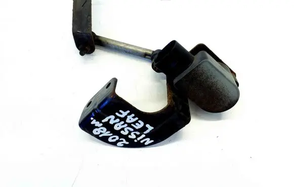 Nissan Leaf II (ZE1) Front height sensor lever 538203NL0A