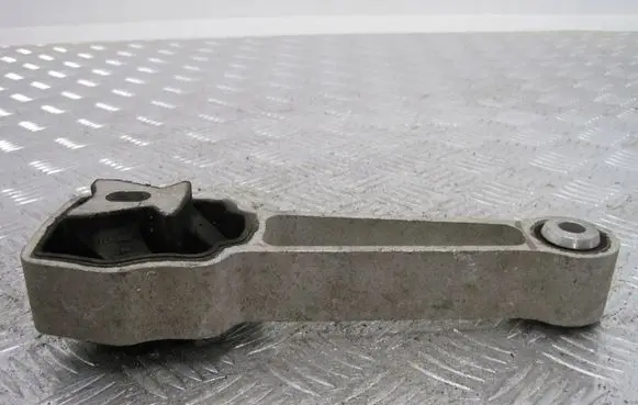 Peugeot Partner III Engine mount bracket 30680474