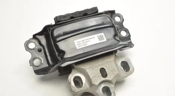 Volkswagen Tiguan Gearbox mounting bracket 5QA199555C