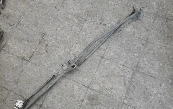 Citroen C4 Grand Picasso Front wiper linkage 180982