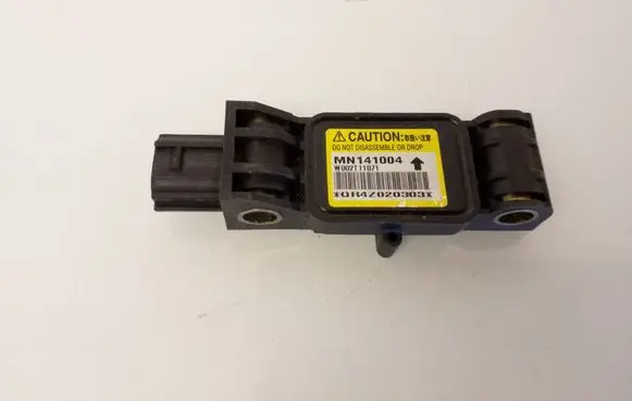 Mitsubishi Grandis Airbag deployment crash/impact sensor MN141004