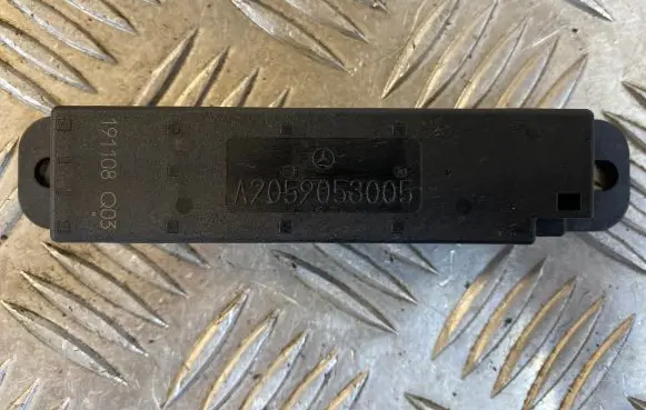 Mercedes-Benz C W205 Keyless (KESSY) go control unit/module A2059053005