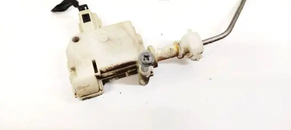 Volkswagen PASSAT B6 Central locking motor 3C0810773 3B0959782A