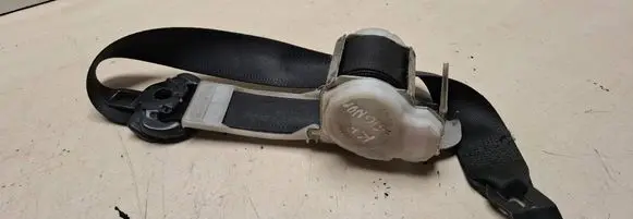 Front seatbelt