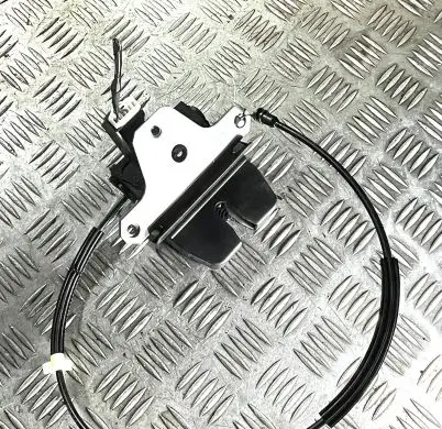 Volvo S60 Tailgate/trunk/boot lock/catch/latch 31278384