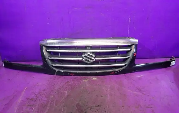 Suzuki Grand Vitara I Front grill 