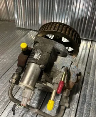 Toyota Corolla E120 E130 Fuel injection high pressure pump 221000G010