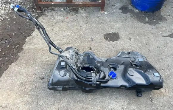 BMW 1 F40 Fuel tank 7460941