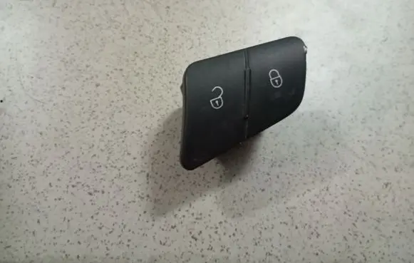 Central locking switch button