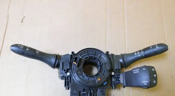 Renault Kadjar Wiper turn signal indicator stalk/switch 255678341R 255545857R