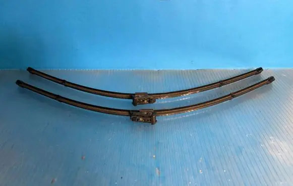 Opel Astra K Rubber seal loading door window/glass 