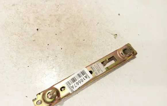Renault Master II Seat belt adjustment rail 33019299