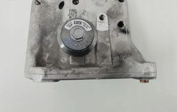 BMW 2 Active Tourer U06 Engine mounting bracket