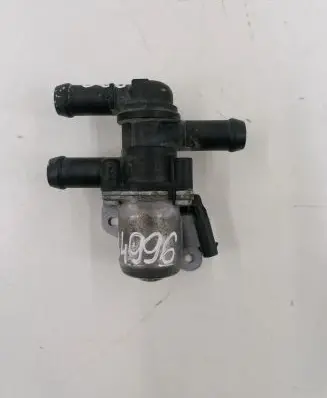 Volvo XC90 Coolant heater control valve 31338385