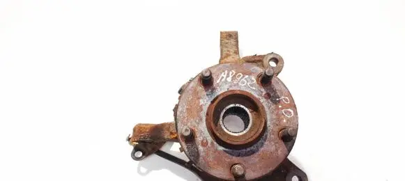 Toyota Avensis Verso Front wheel hub