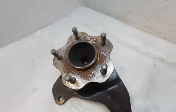 Nissan X-Trail T32 Rear wheel hub 